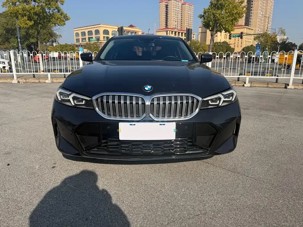 BMW 3 Series 2023 из CN, фото 10