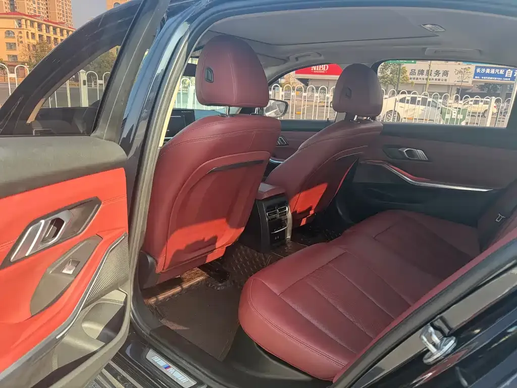 BMW 3 Series 2023 из CN, фото 7