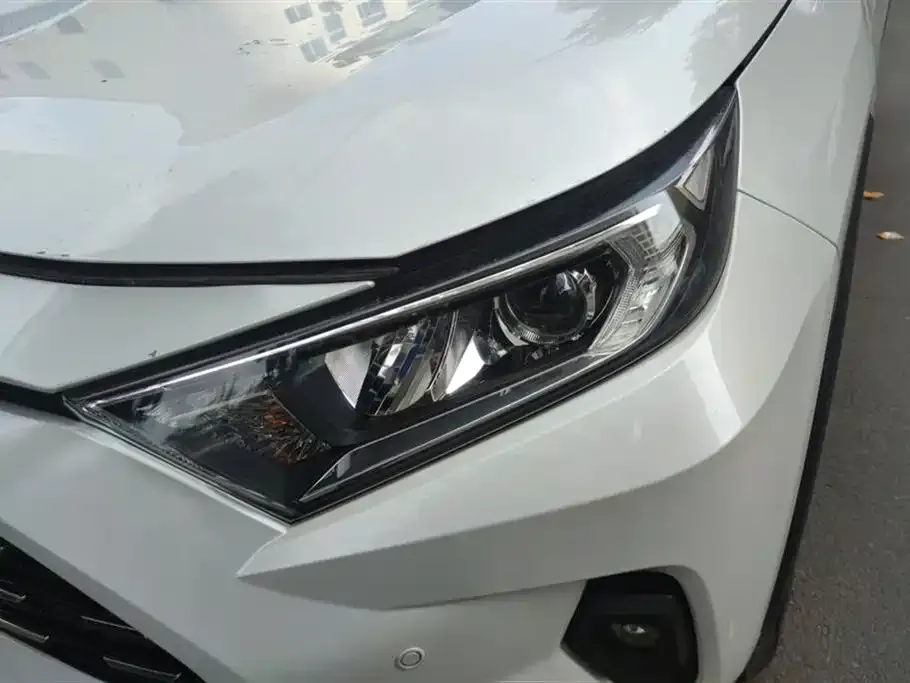 Toyota RAV4 2024 из CN, фото 5