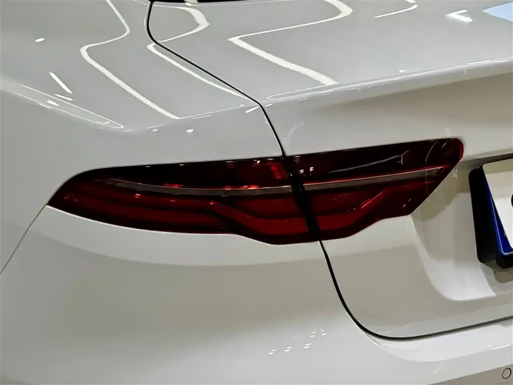 Jaguar XEL 2023 из CN, фото 4