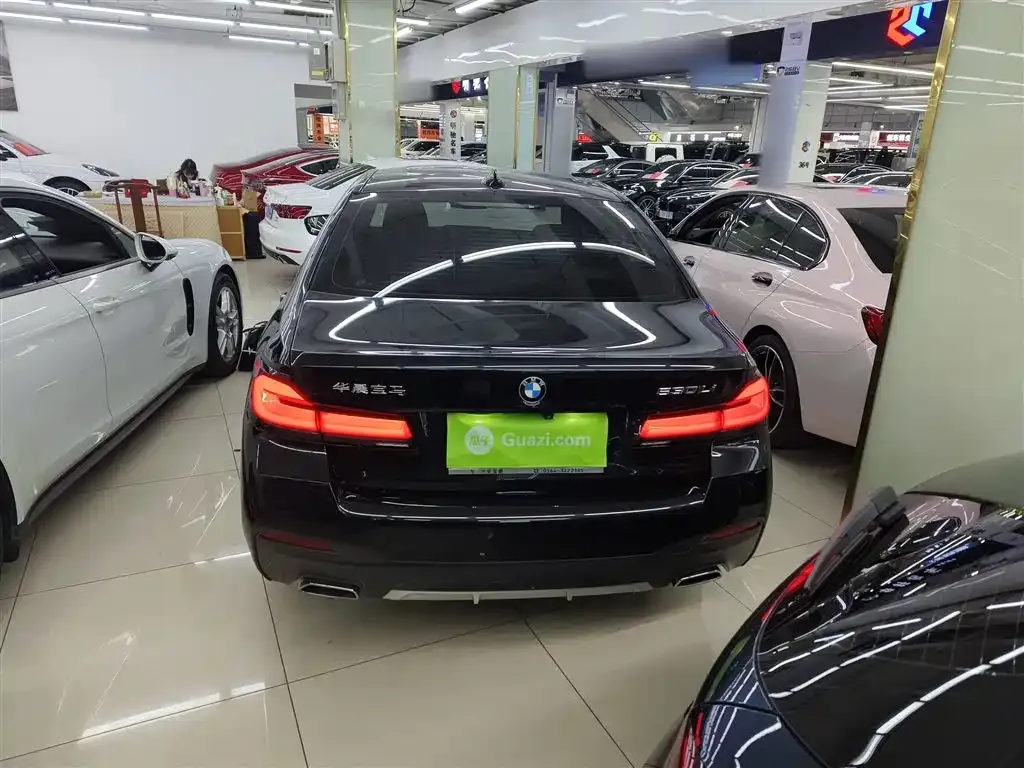 BMW 5 Series 2022 из CN, фото 5