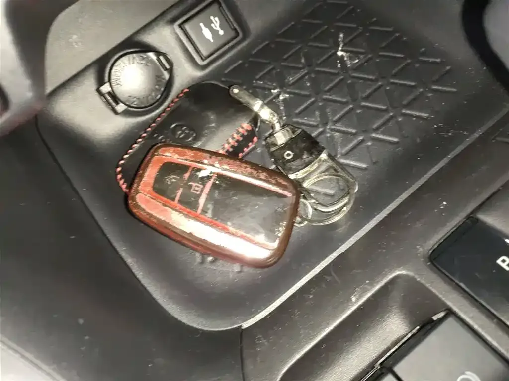 Toyota RAV4 2021 из CN, фото 9