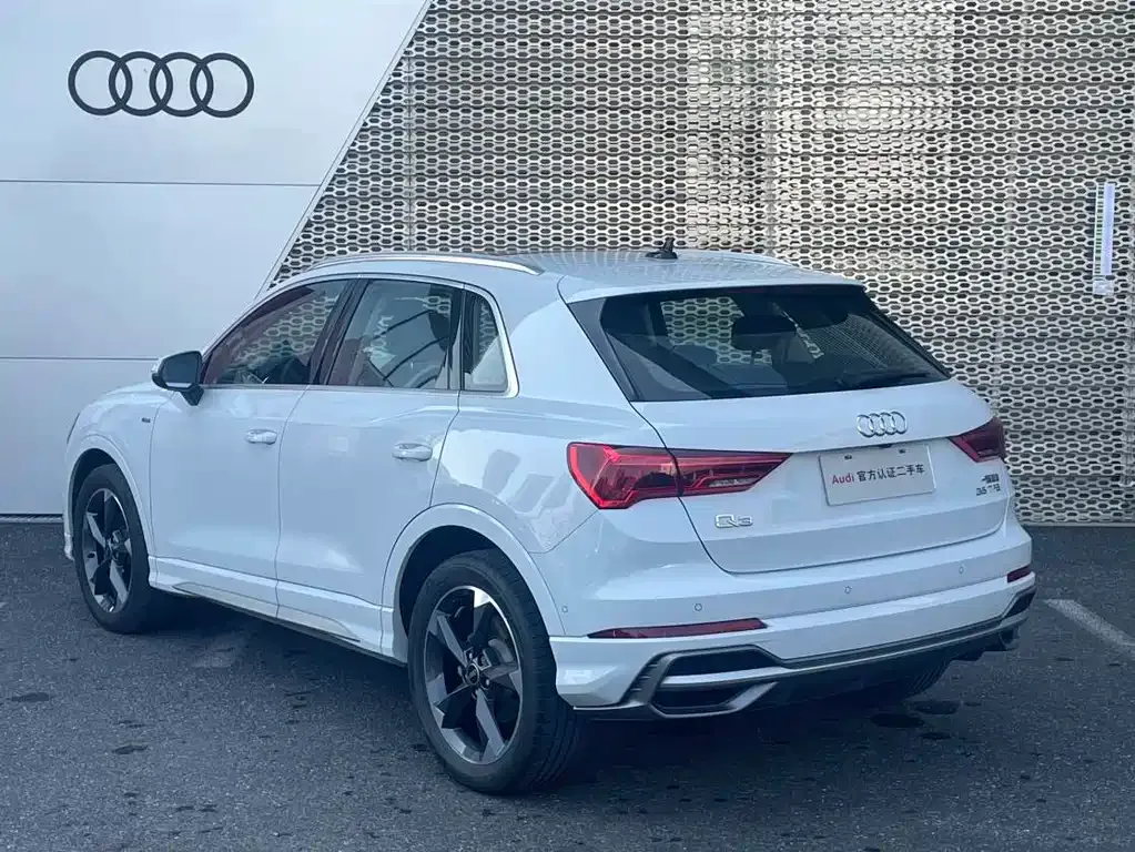 Audi Q3 2023 из CN, фото 10
