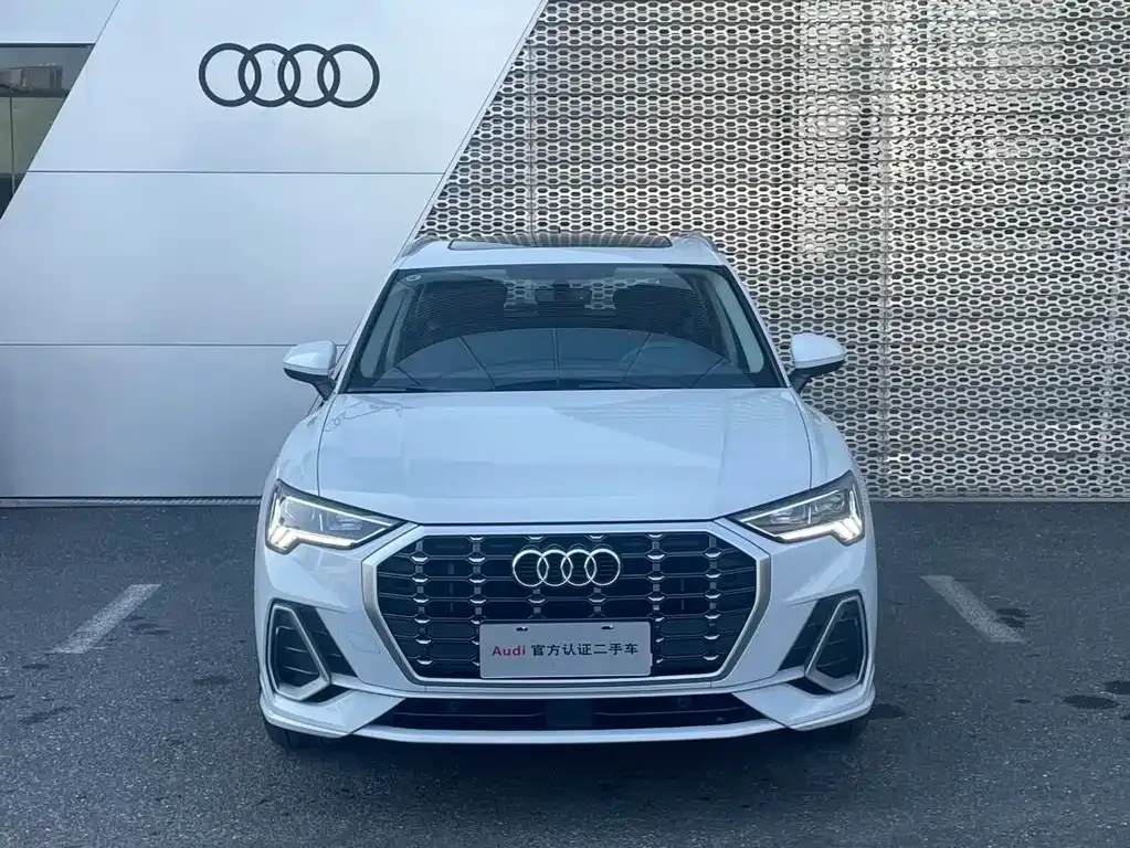 Audi Q3 2023 из CN, фото 2