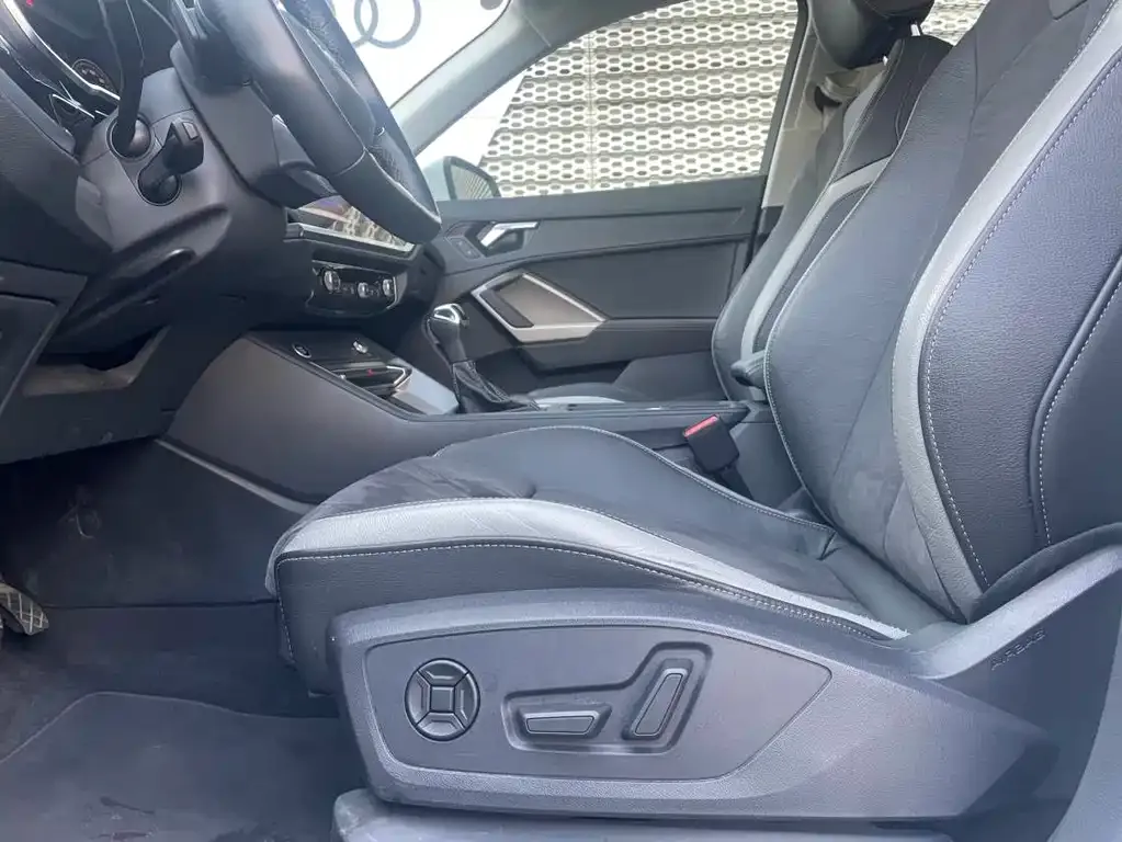 Audi Q3 2023 из CN, фото 7