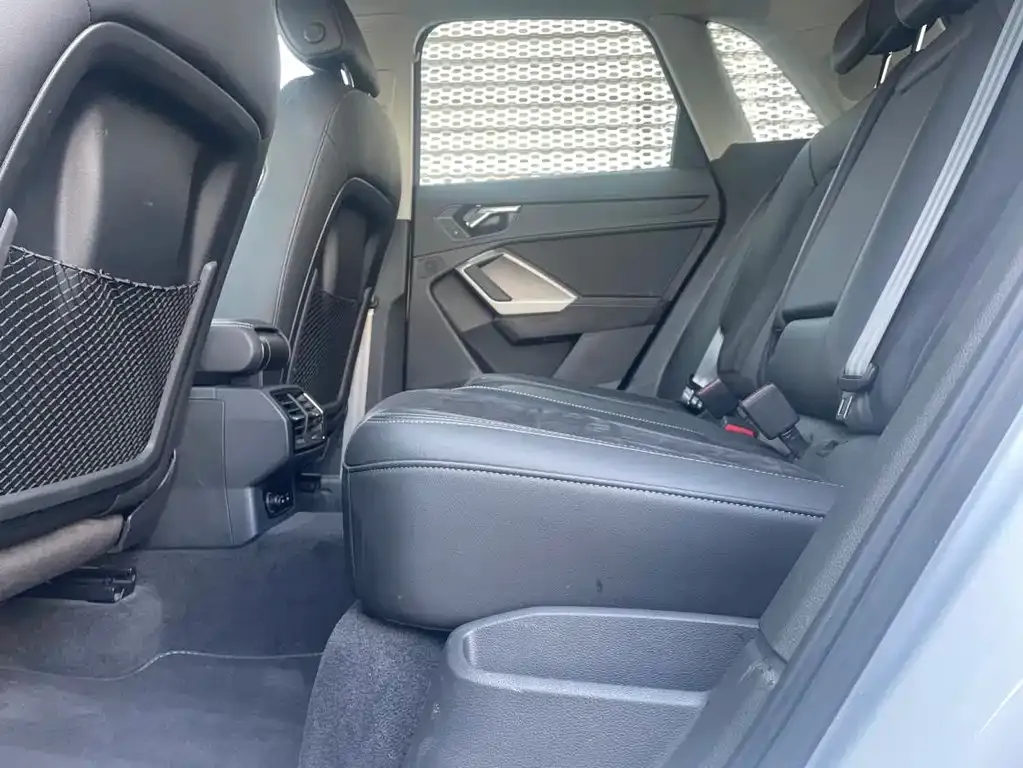 Audi Q3 2023 из CN, фото 8