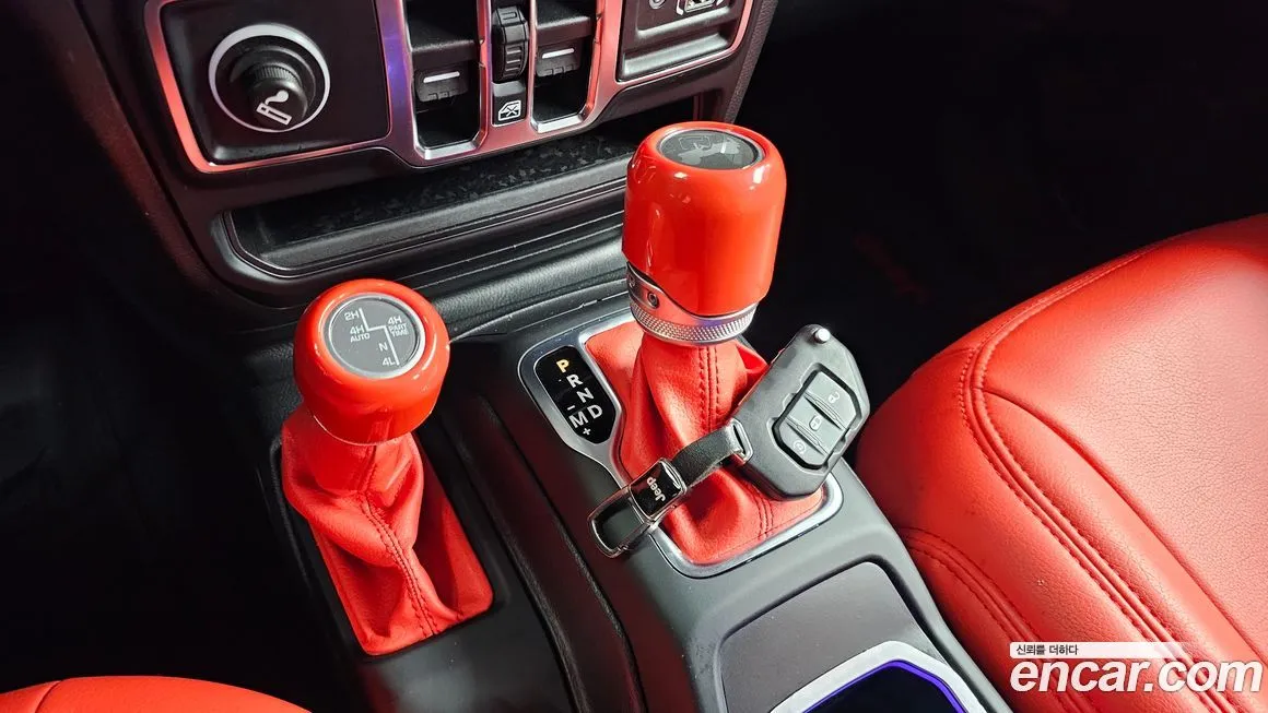 Jeep Wrangler 2022 из KR, фото 8
