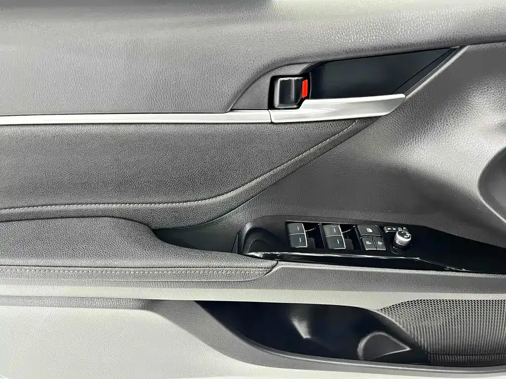 Toyota Camry 2022 из CN, фото 10