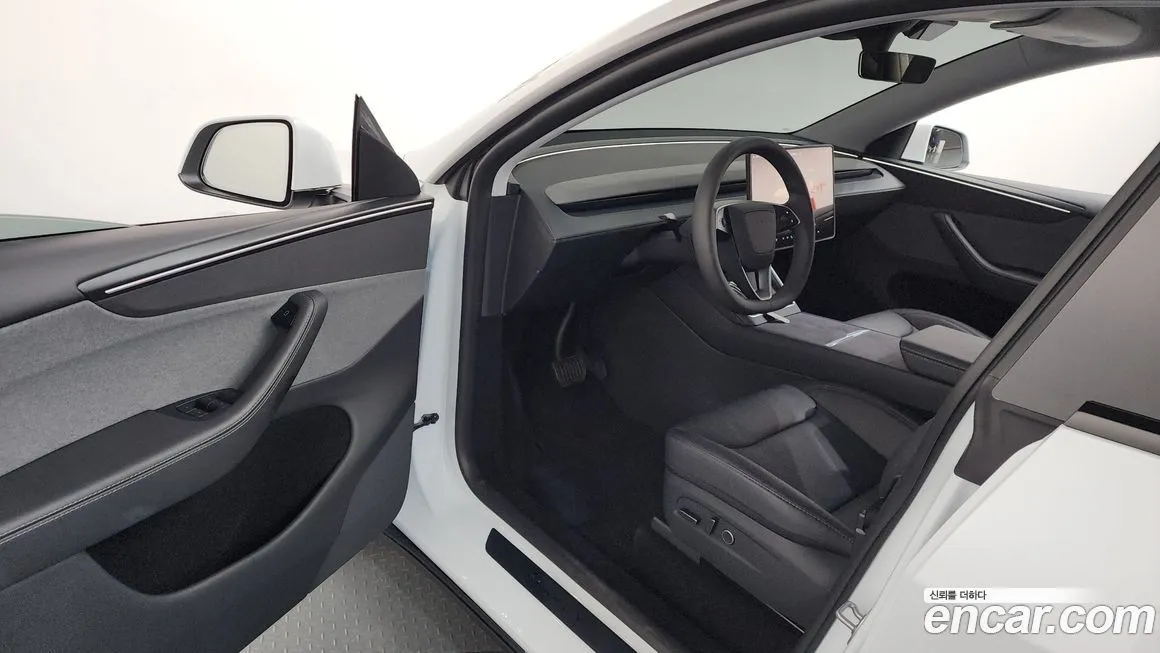 Tesla Model Y 2025 из KR, фото 6