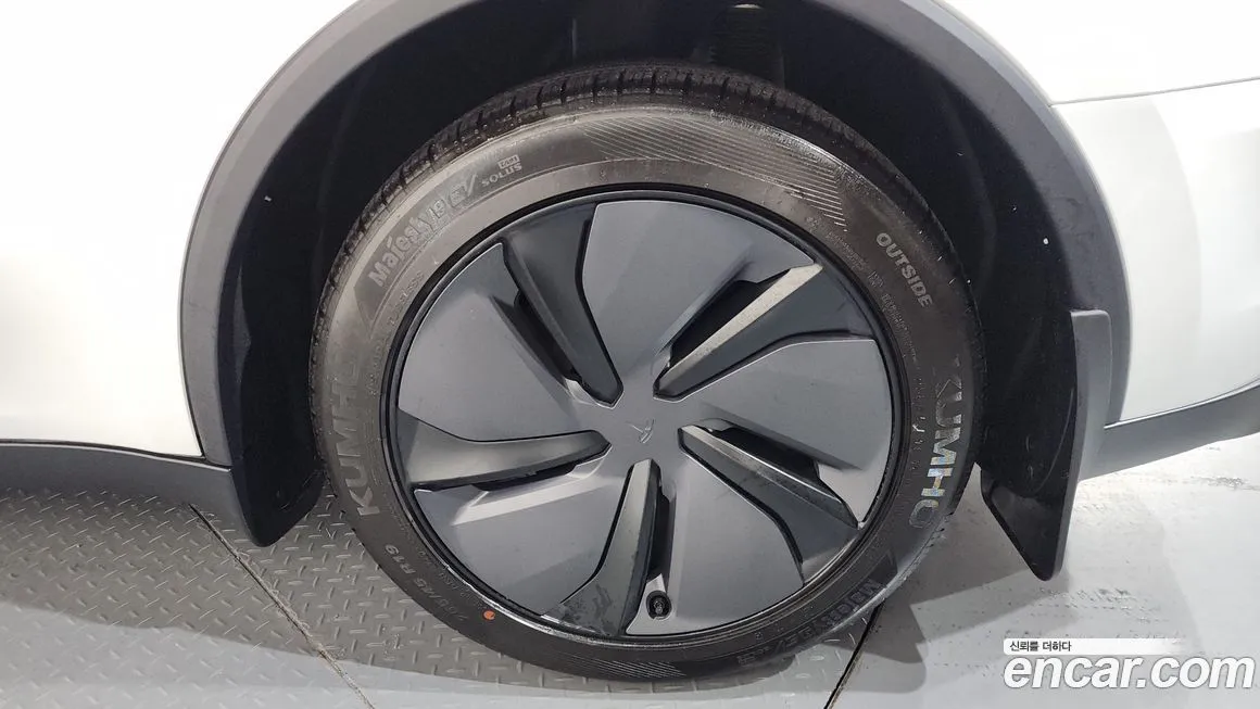 Tesla Model Y 2025 из KR, фото 10