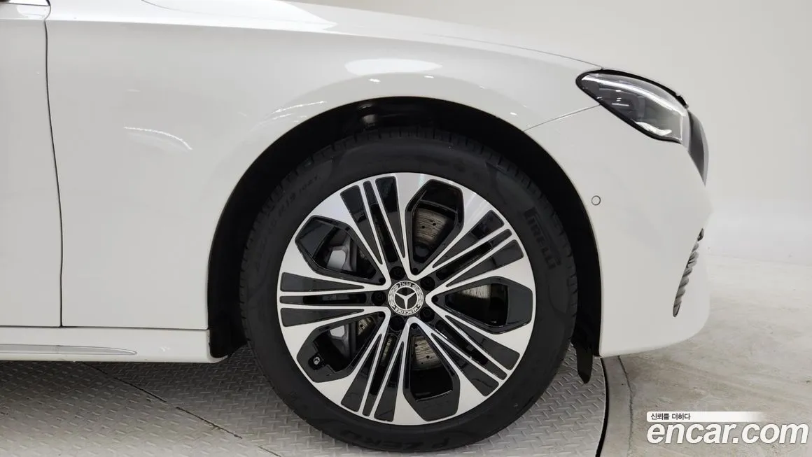 Mercedes-Benz E-Class 2025 из KR, фото 4