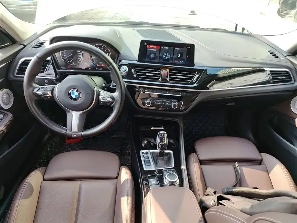 BMW 1 Series 2021 из CN, фото 10