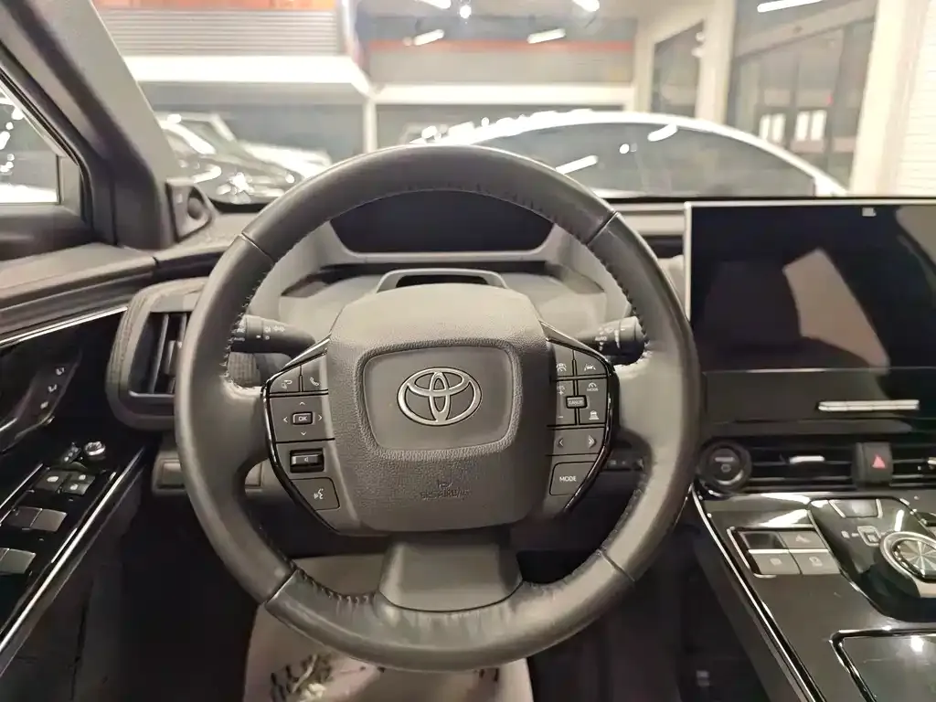Toyota bZ4X 2022 из CN, фото 2