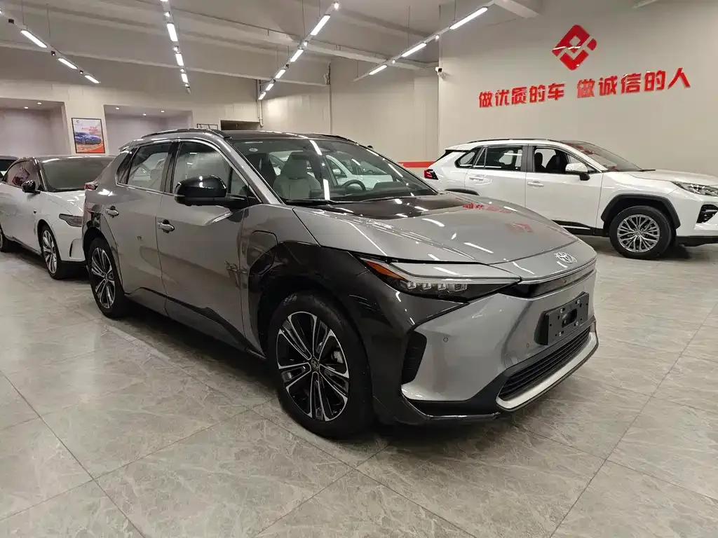 Toyota bZ4X 2022 из CN, фото 10
