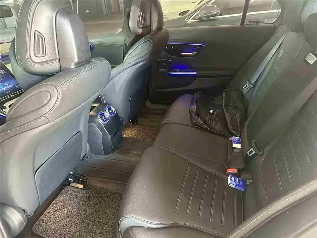 Mercedes-Benz C-Class 2024 из CN, фото 8