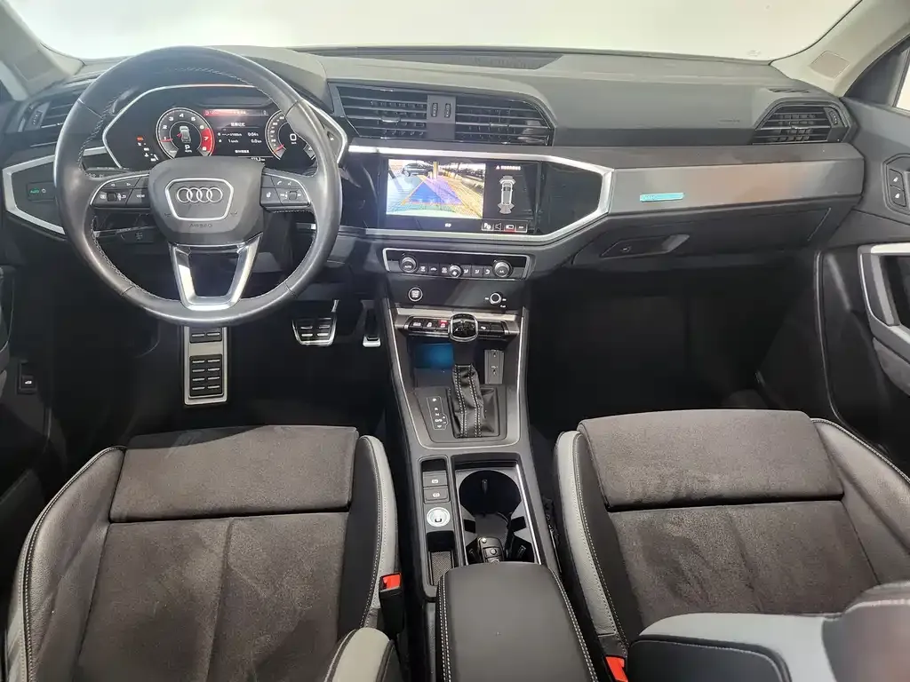 Audi Q3 2023 из CN, фото 4