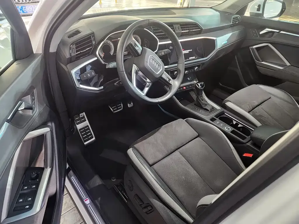 Audi Q3 2023 из CN, фото 7