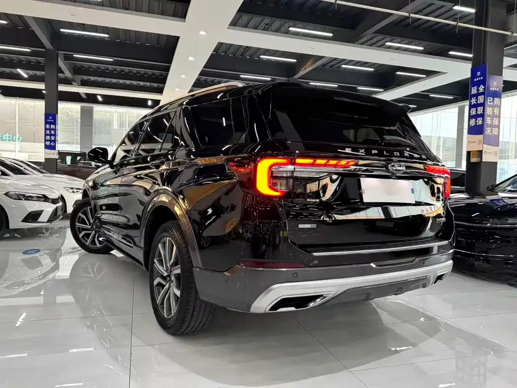 Ford Explorer 2023 из CN, фото 5