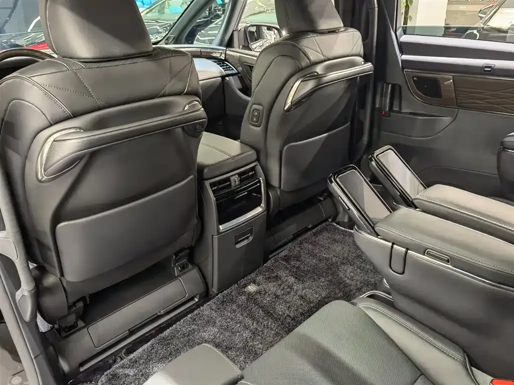 Toyota Vellfire 2025 из CN, фото 8