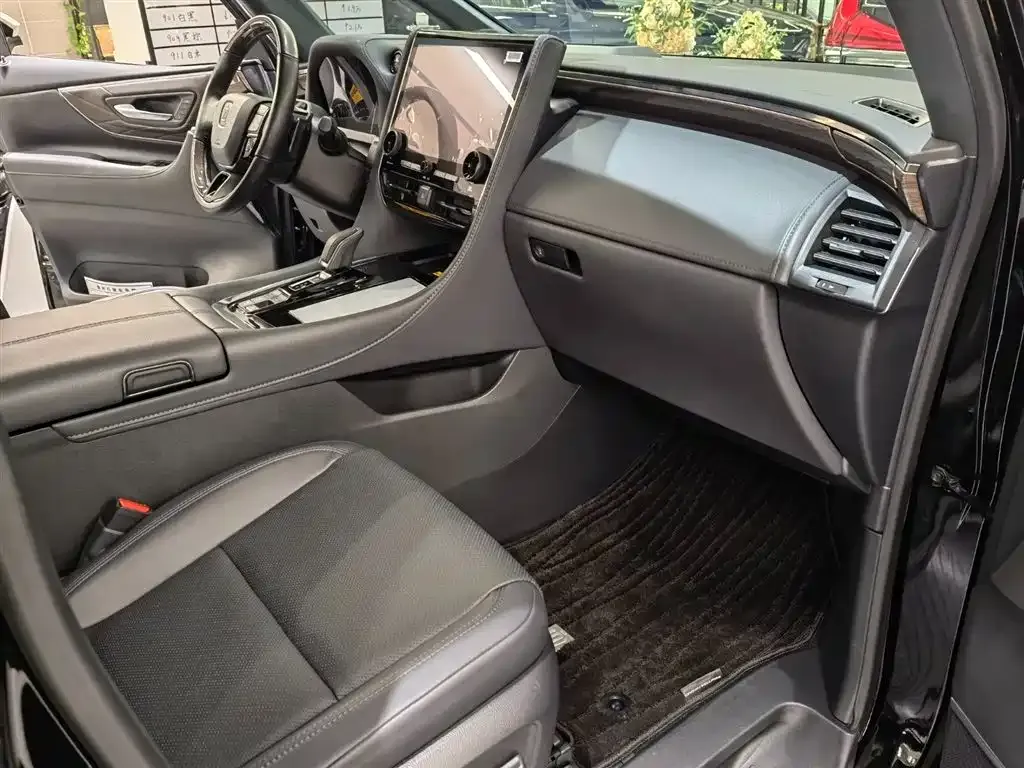 Toyota Vellfire 2025 из CN, фото 6