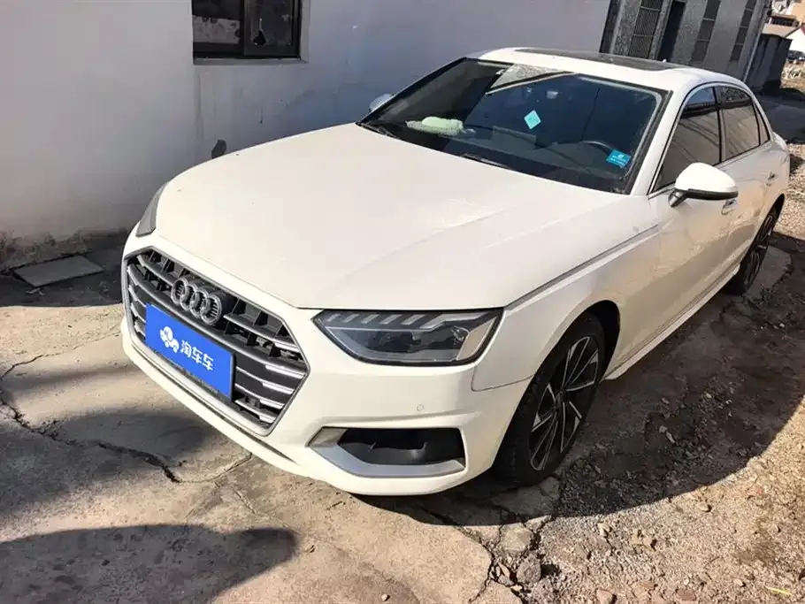 Audi A4L 2022 из CN, фото 1