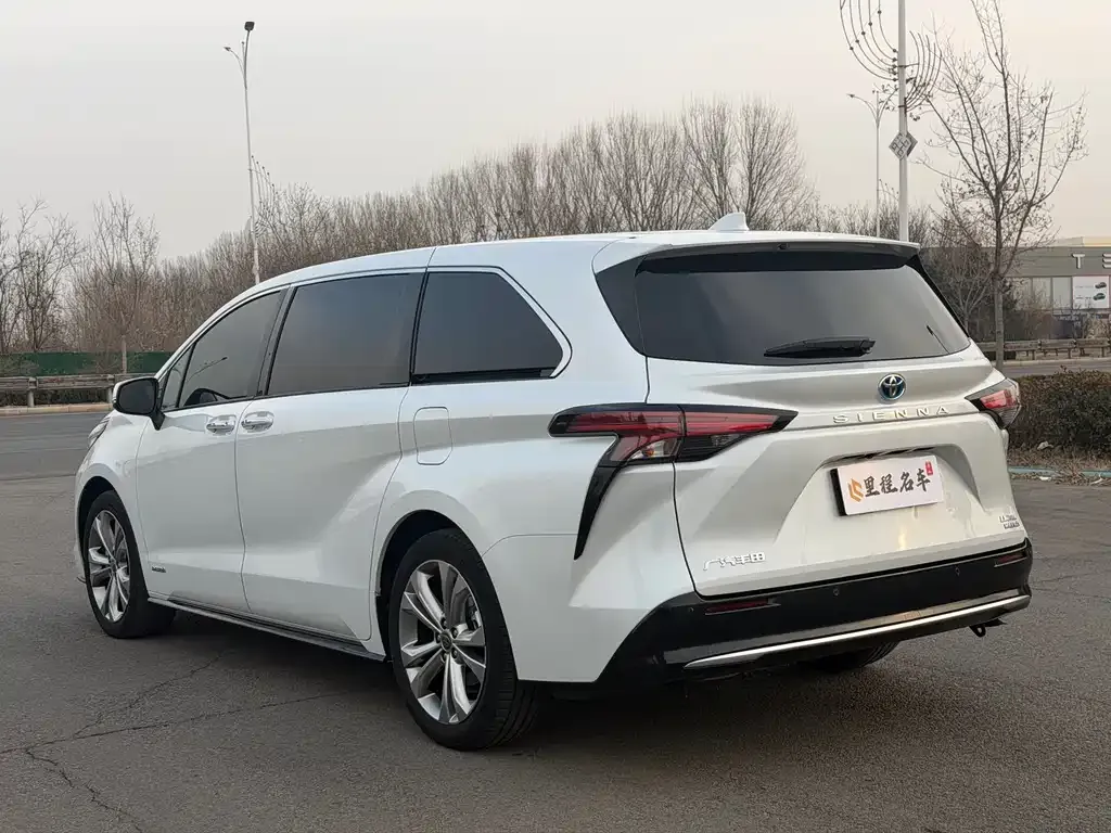 Toyota Sienna 2023 из CN, фото 6