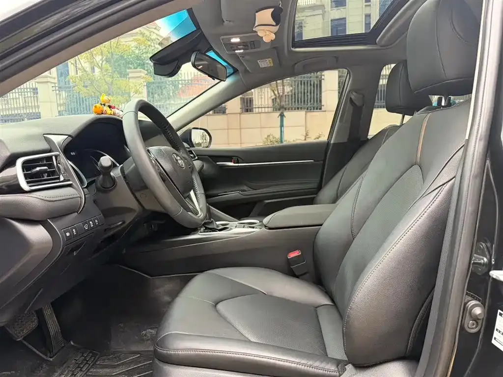Toyota Camry 2023 из CN, фото 3