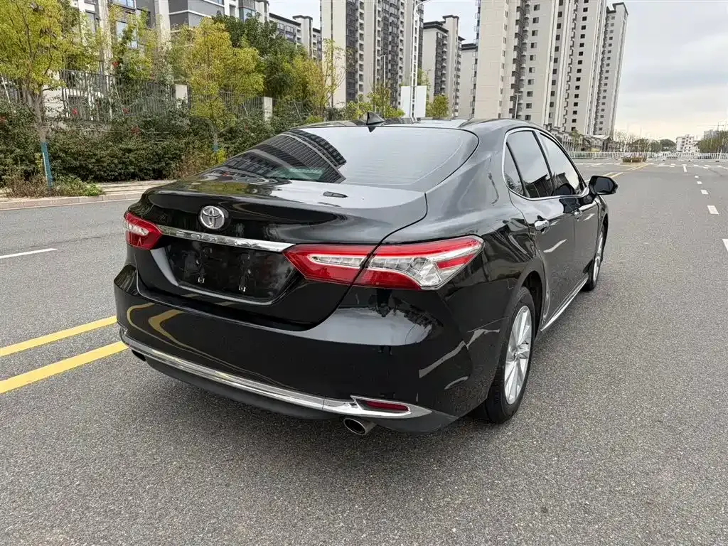 Toyota Camry 2023 из CN, фото 8