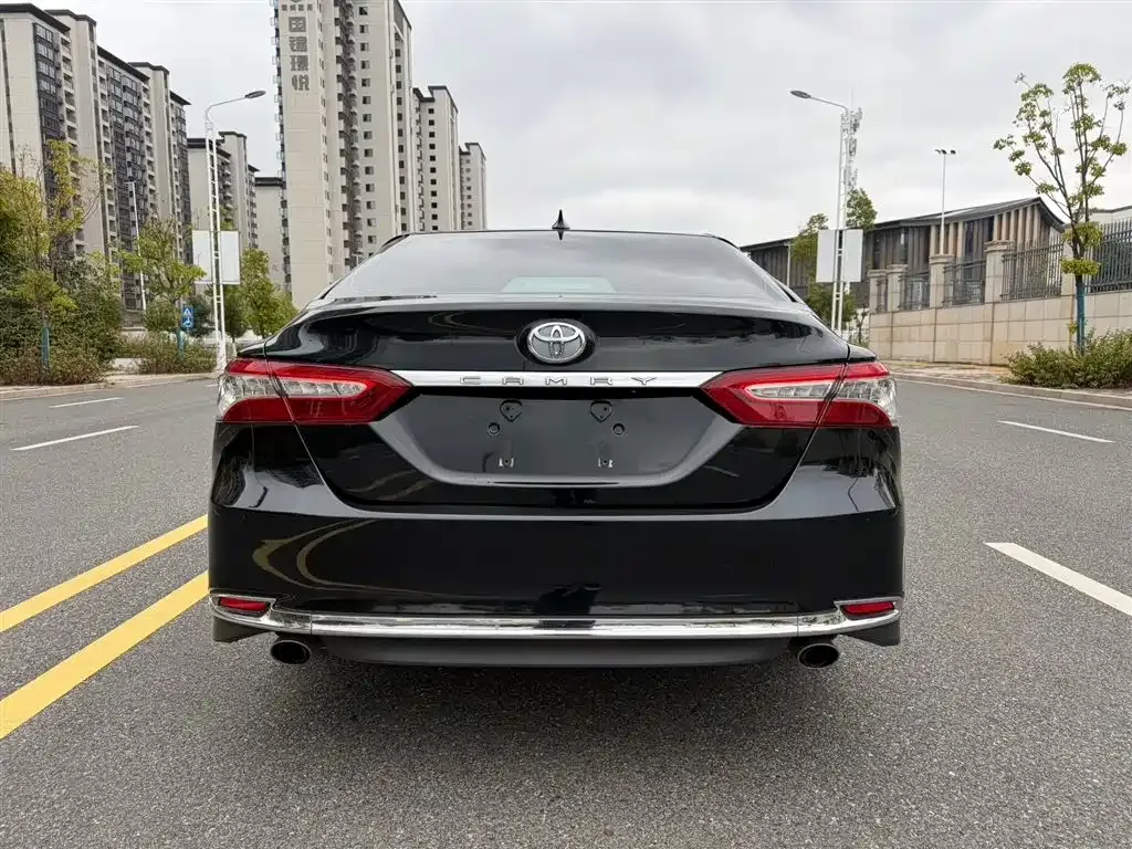 Toyota Camry 2023 из CN, фото 9