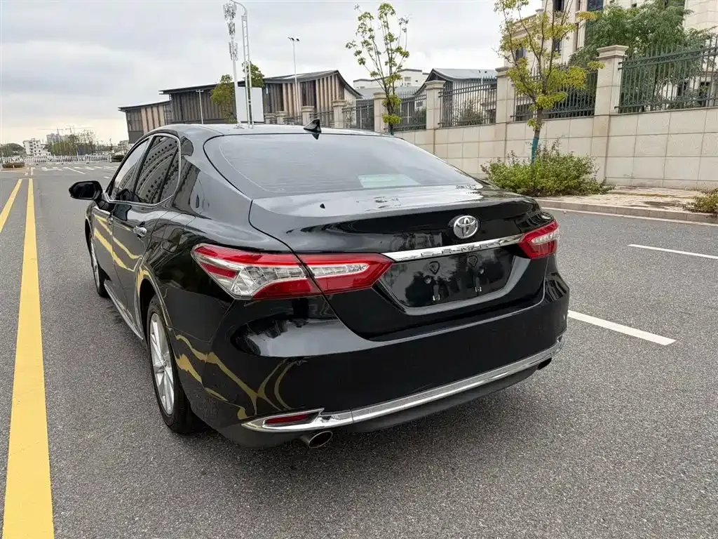 Toyota Camry 2023 из CN, фото 6