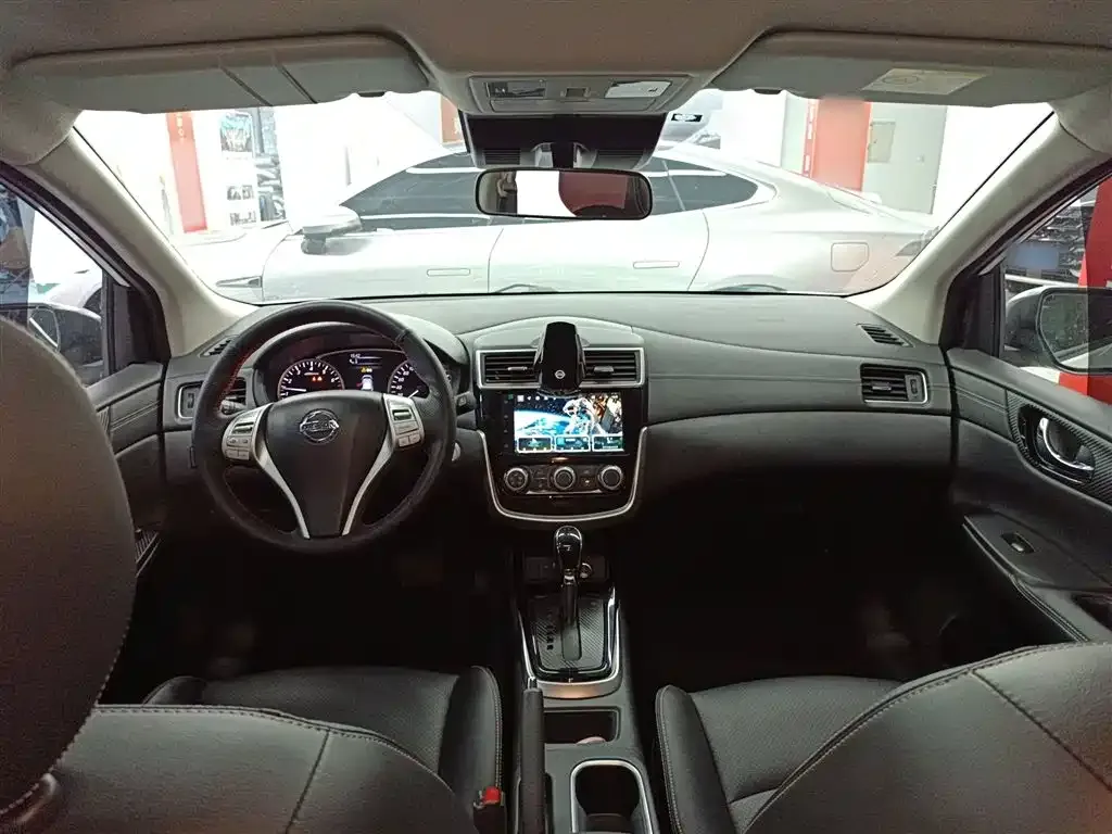 Nissan Tiida 2024 из CN, фото 10