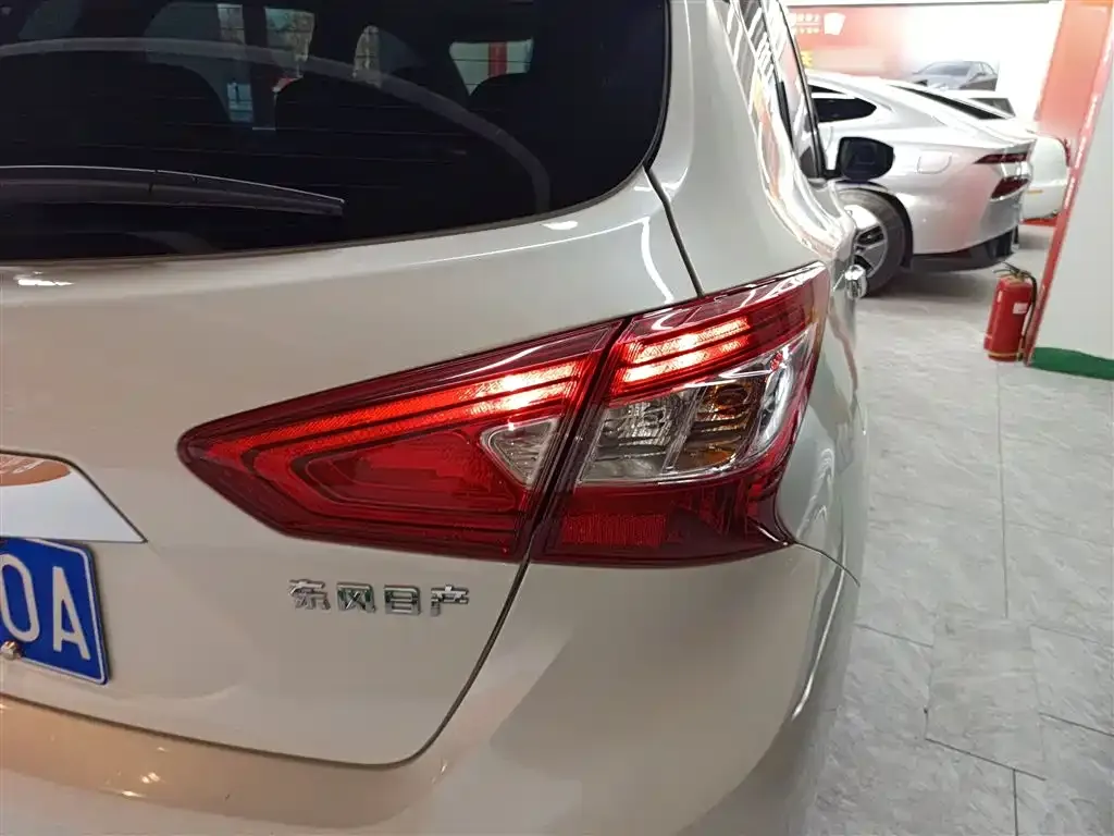 Nissan Tiida 2024 из CN, фото 8