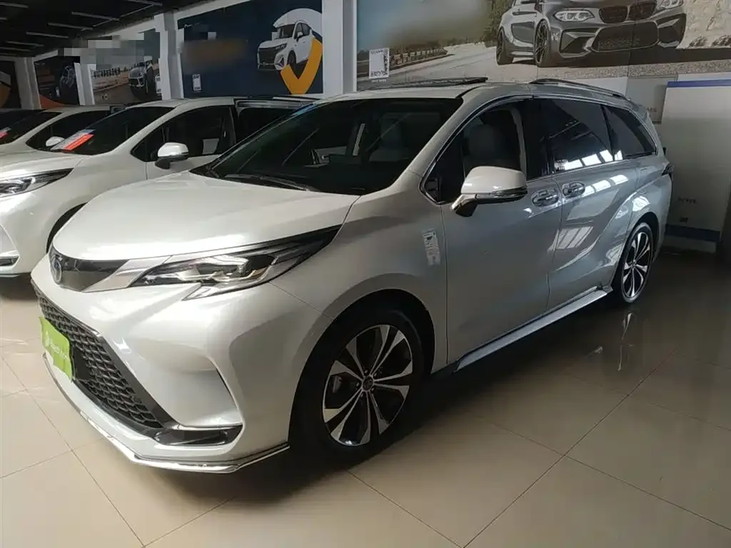 Toyota Granvia 2024 из CN, фото 1