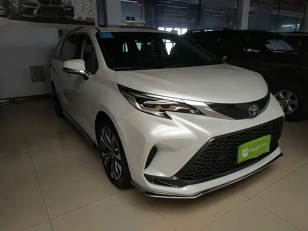 Toyota Granvia 2024 из CN, фото 6