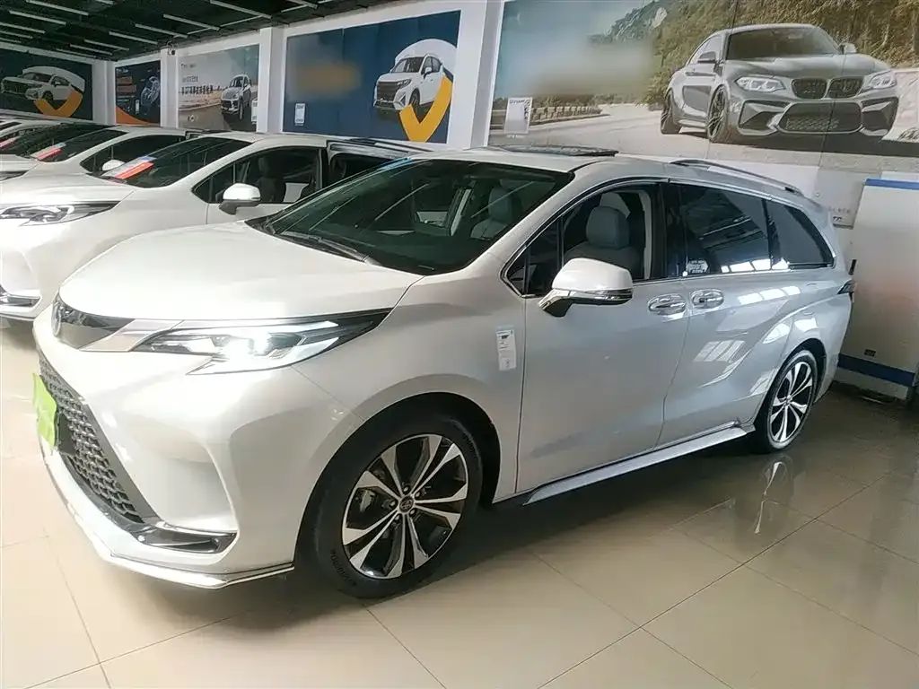 Toyota Granvia 2024 из CN, фото 8