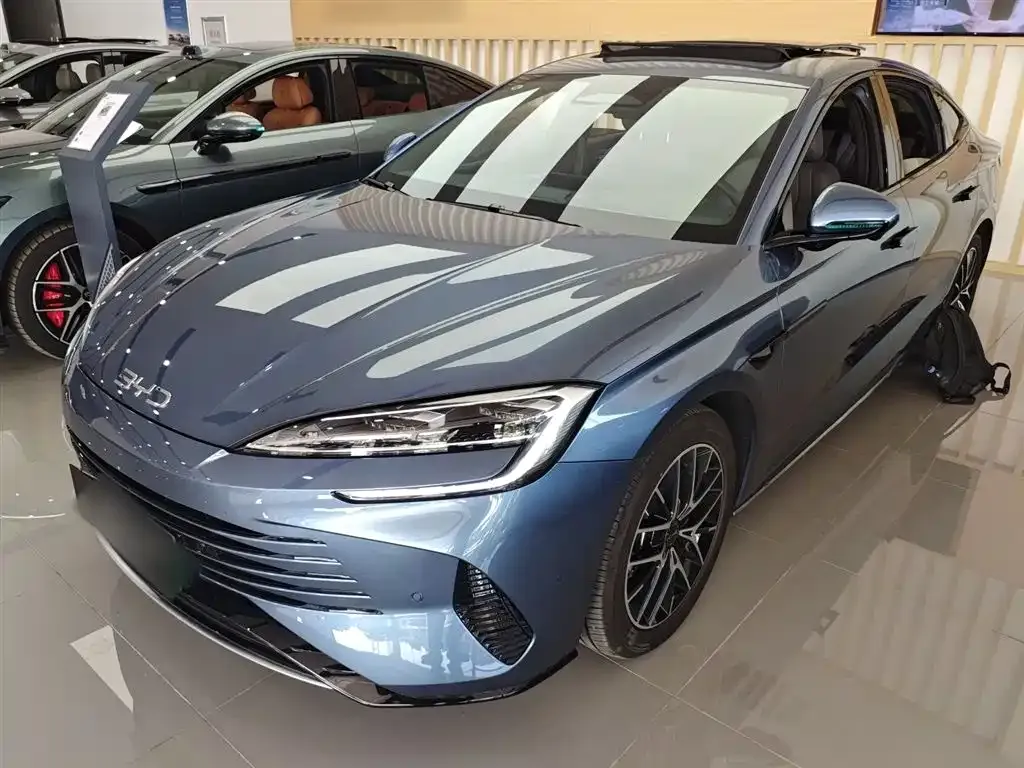 BYD Seal 07 DM-i 2025 из CN, фото 2