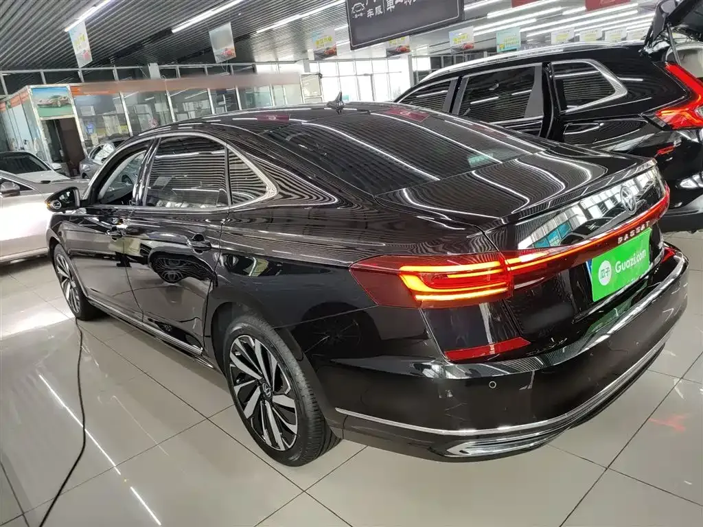 Volkswagen Passat 2023 из CN, фото 2