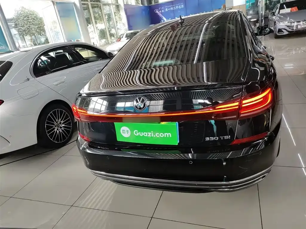 Volkswagen Passat 2023 из CN, фото 5