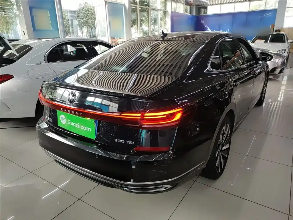 Volkswagen Passat 2023 из CN, фото 9