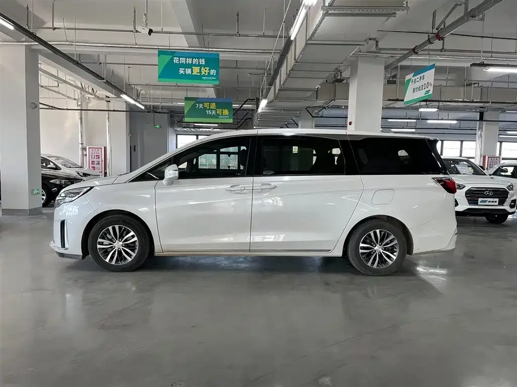 Buick GL8 2023 из CN, фото 9