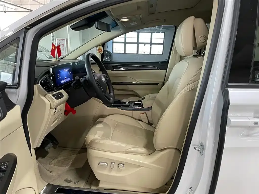 Buick GL8 2023 из CN, фото 8
