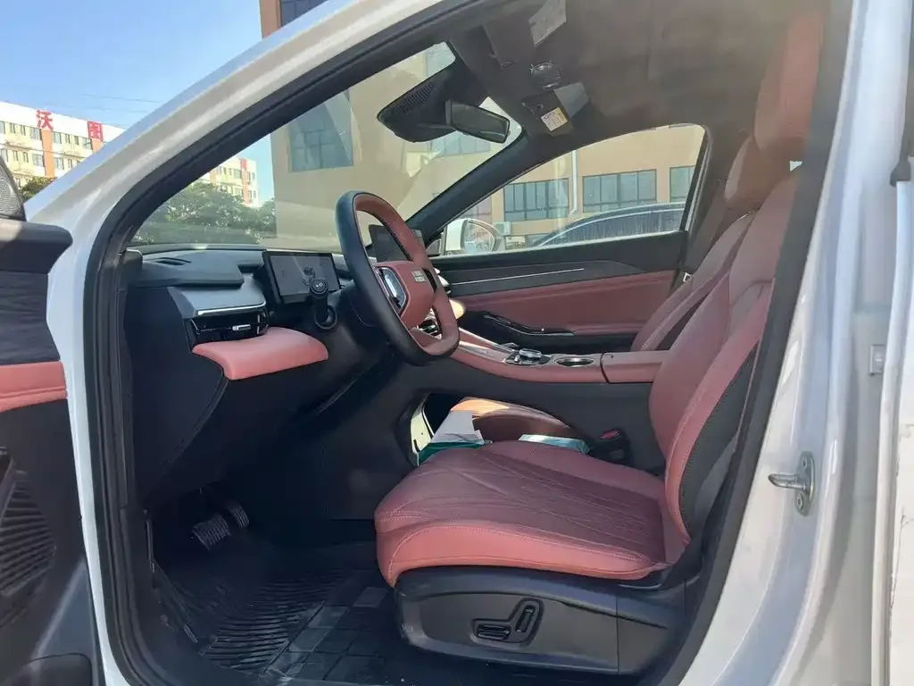 Geely Galaxy L6 2025 из CN, фото 2