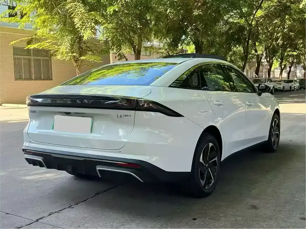 Geely Galaxy L6 2025 из CN, фото 9