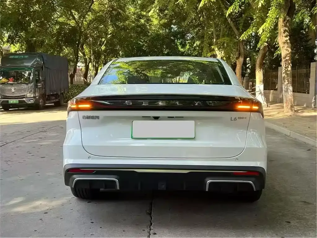 Geely Galaxy L6 2025 из CN, фото 7