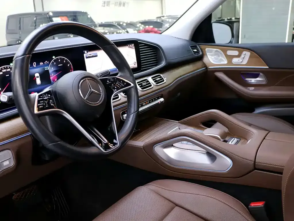 Mercedes-Benz GLE — фото 10