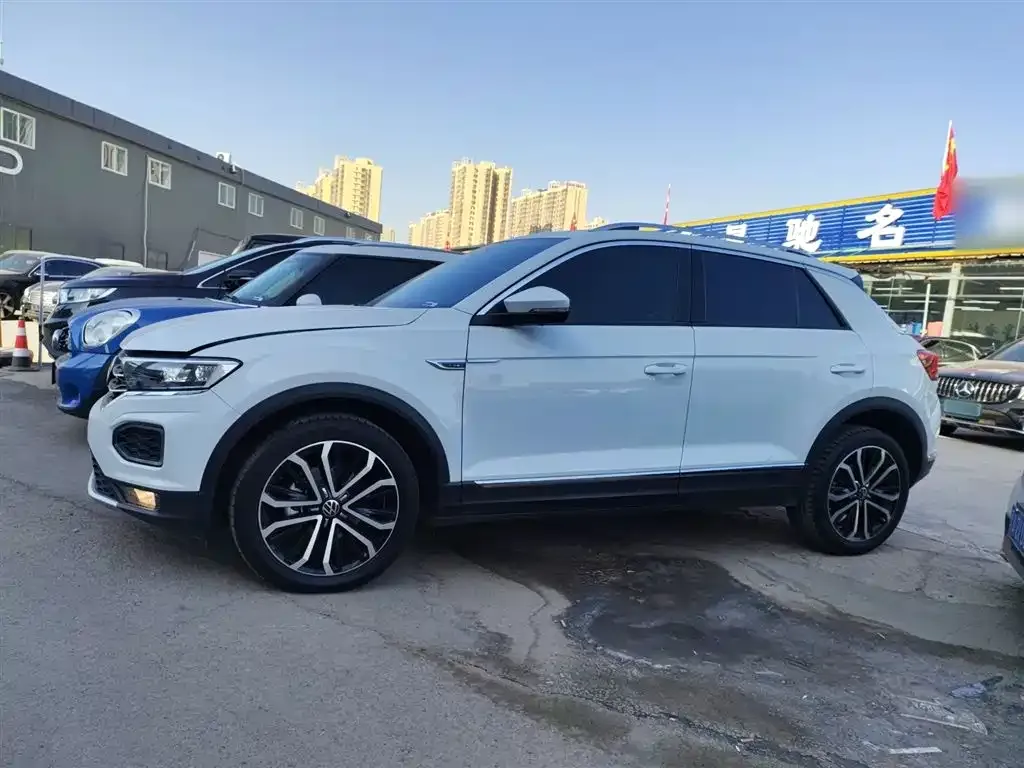 Volkswagen T-Roc 2023 из CN, фото 2