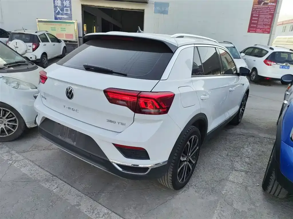 Volkswagen T-Roc 2023 из CN, фото 8