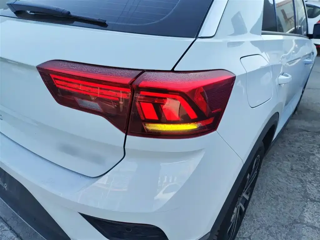 Volkswagen T-Roc 2023 из CN, фото 3