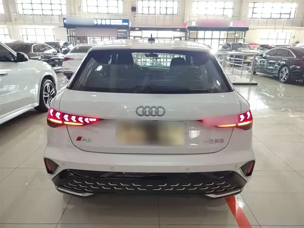 Audi A3 2025 из CN, фото 9