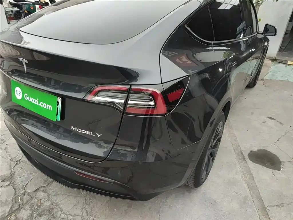 Tesla Model Y 2024 из CN, фото 3
